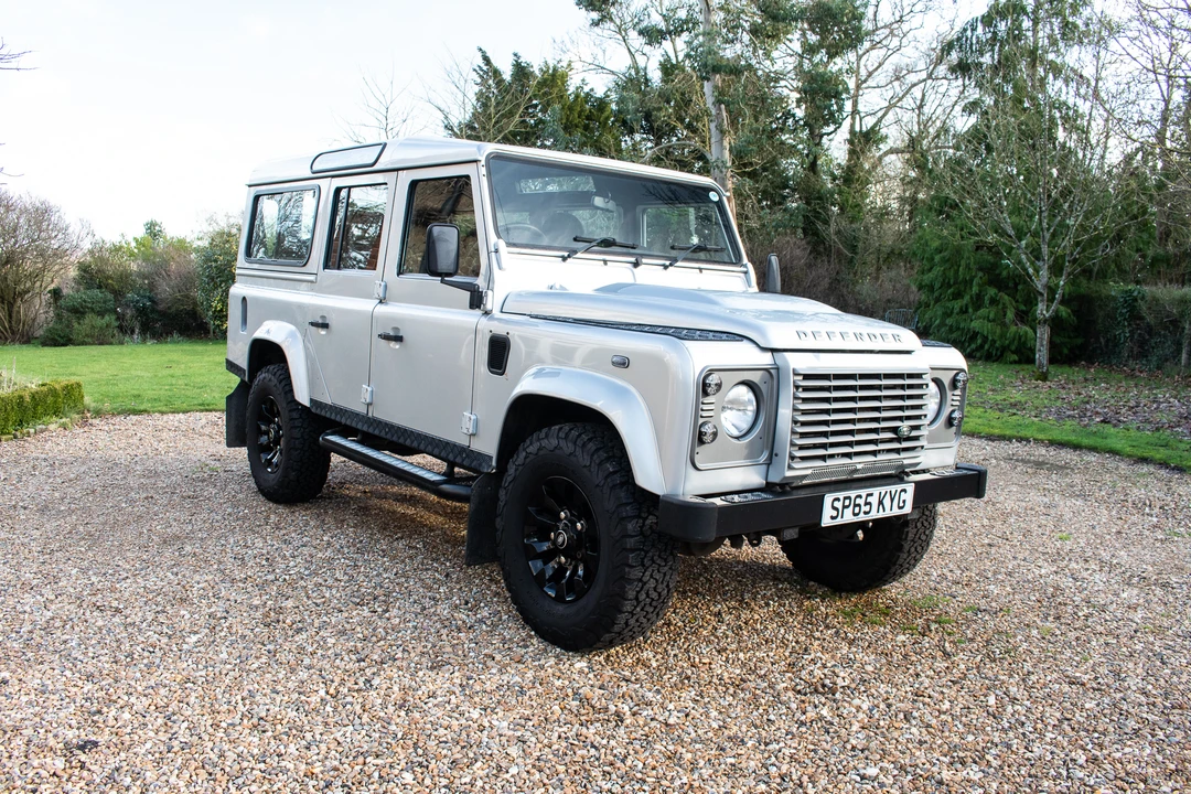2015 Land Rover Defender 110 - Image 19 of 31