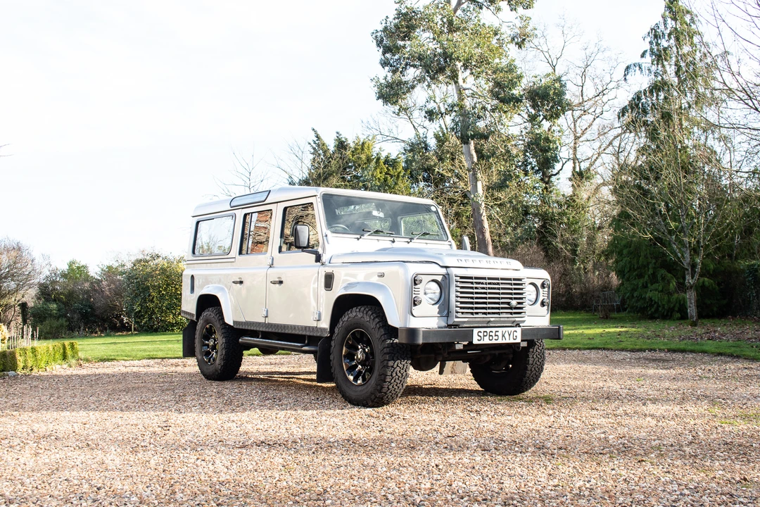 2015 Land Rover Defender 110 - Image 22 of 31