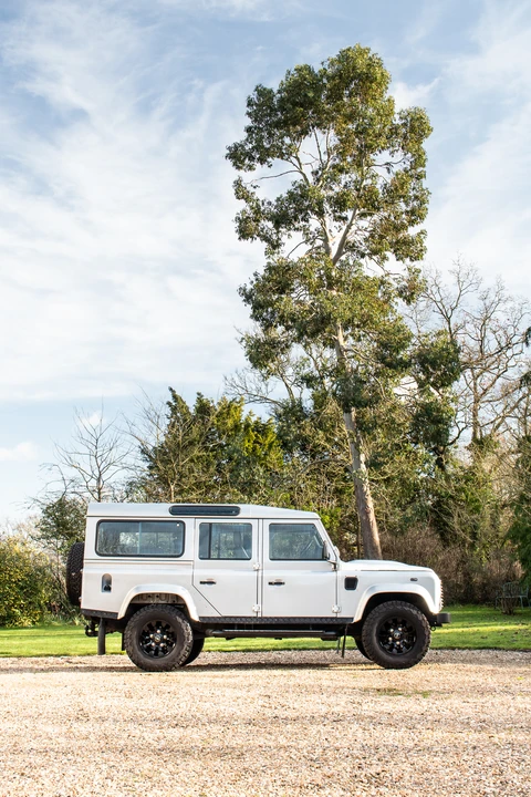 2015 Land Rover Defender 110 - Image 26 of 31