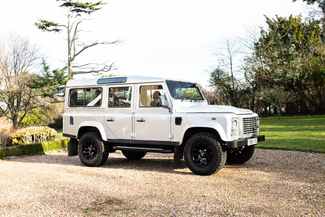 2015 Land Rover Defender 110 - Image 23 of 31