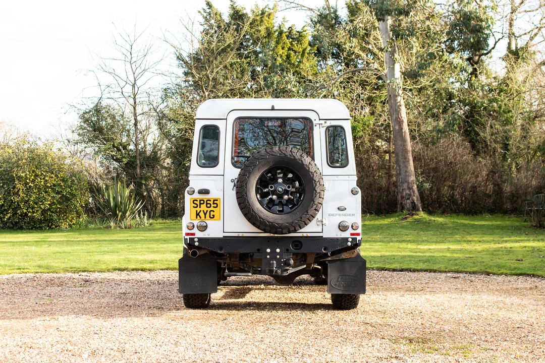 2015 Land Rover Defender 110 - Image 31 of 31