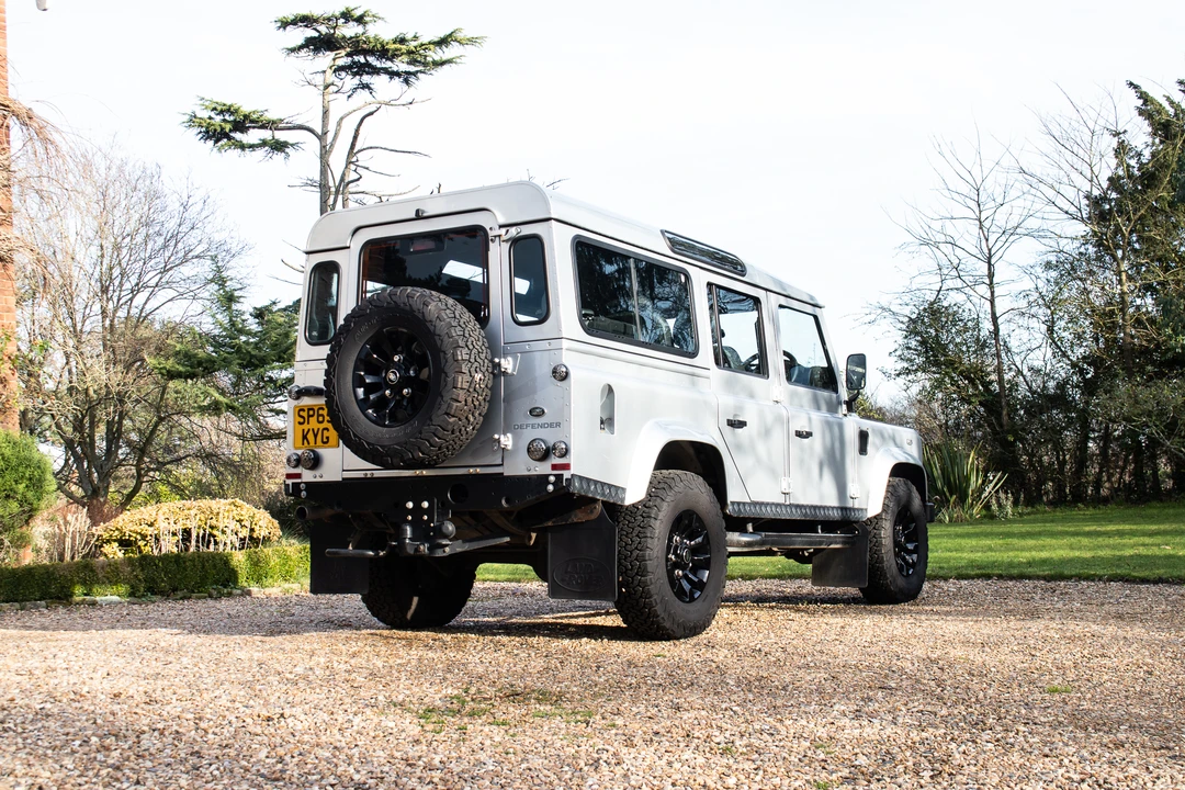 2015 Land Rover Defender 110 - Image 29 of 31
