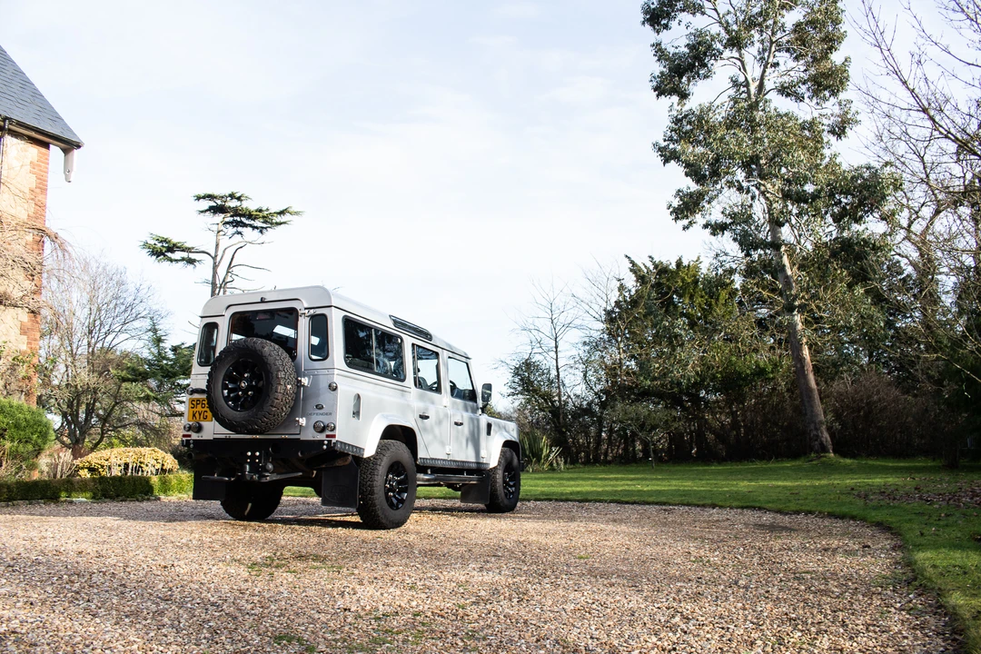 2015 Land Rover Defender 110 - Image 30 of 31
