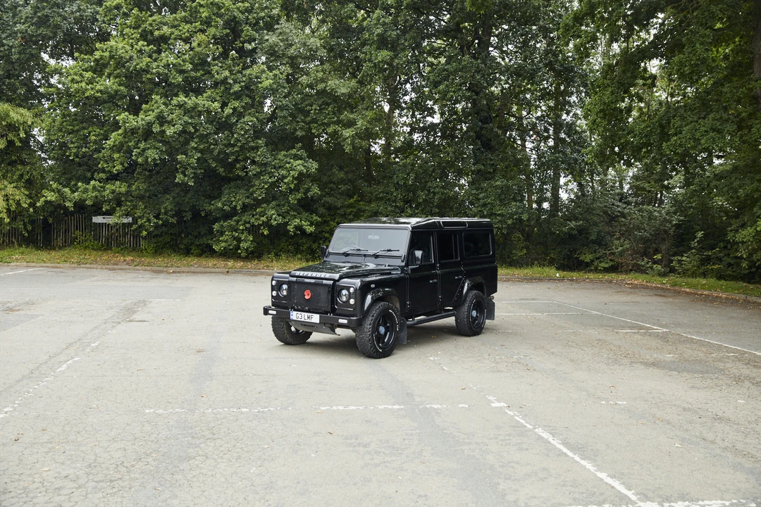 2015 Land Rover Defender 110 - Image 12 of 31