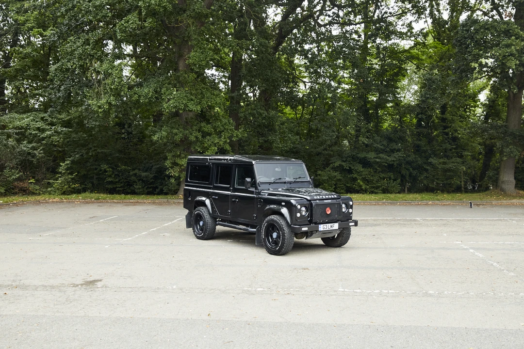 2015 Land Rover Defender 110 - Image 18 of 31