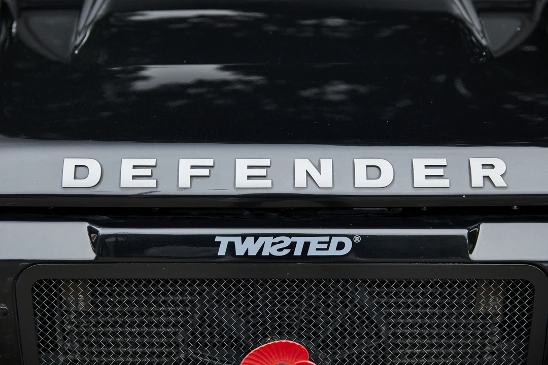 2015 Land Rover Defender 110 - Image 29 of 31