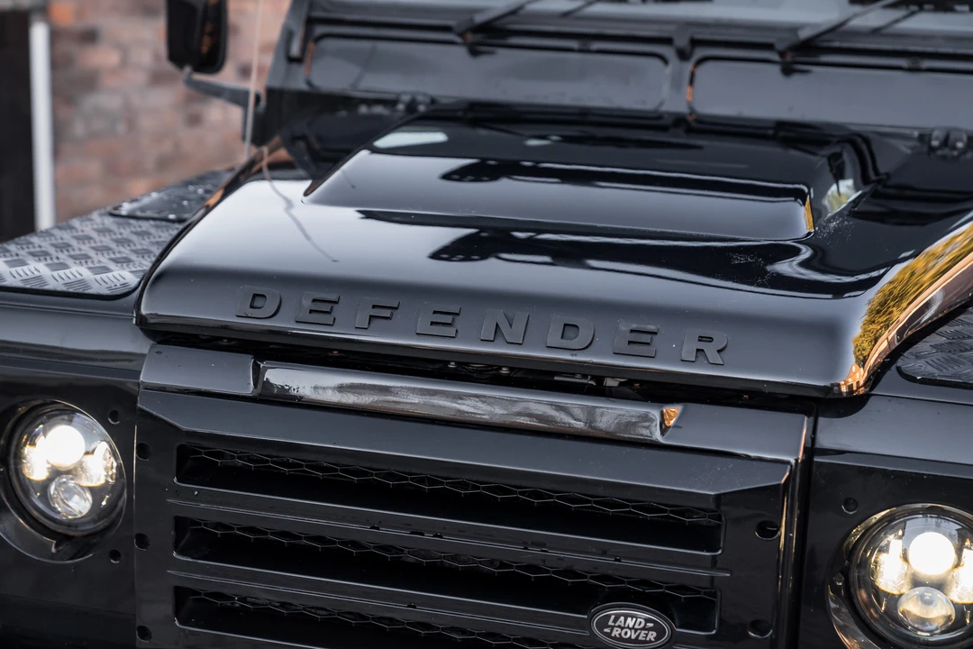 2015 Land Rover Defender 110 - Image 22 of 31