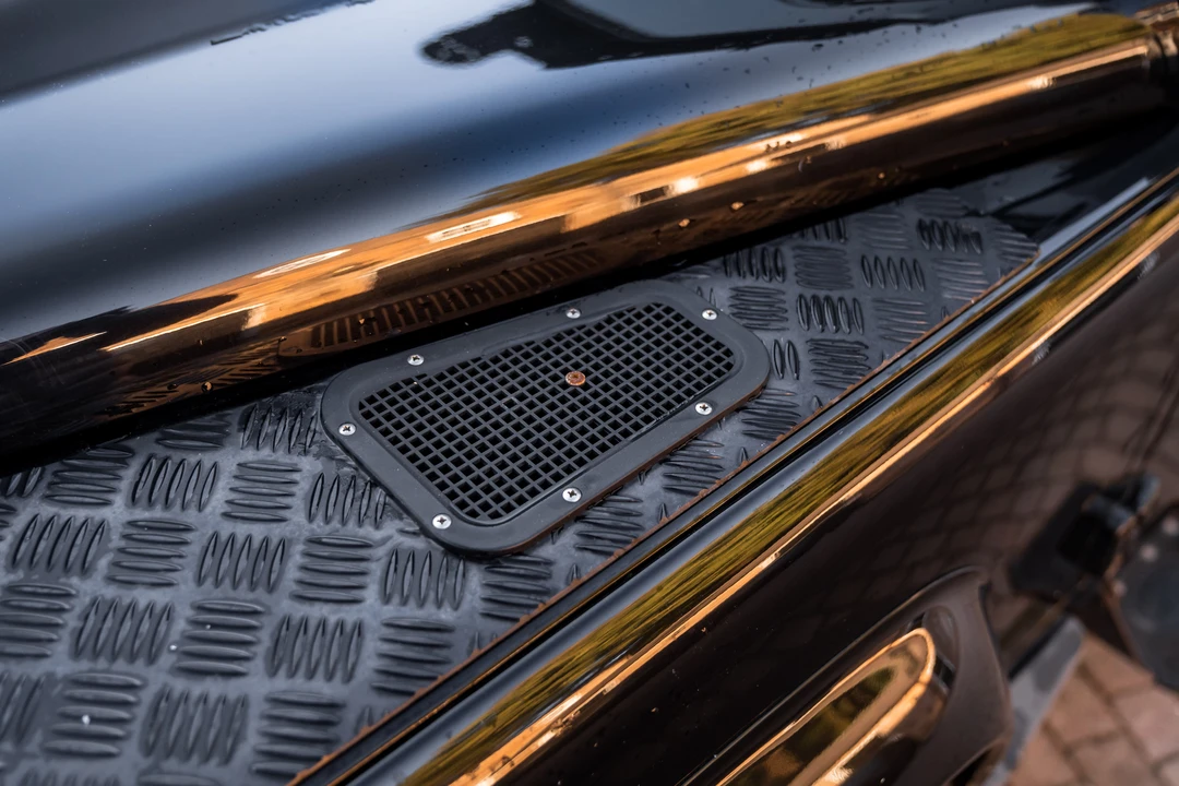 2015 Land Rover Defender 110 - Image 23 of 31