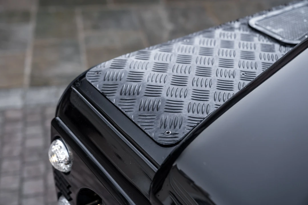 2015 Land Rover Defender 110 - Image 24 of 31