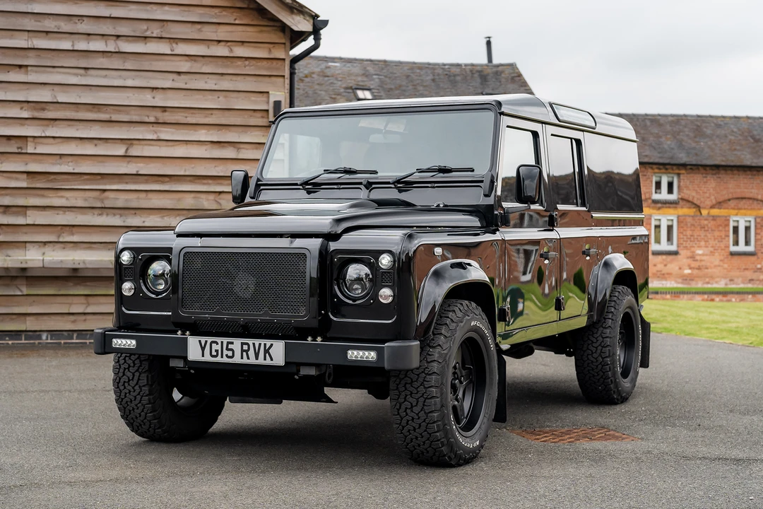 2015 Land Rover Defender 110 - Image 2 of 31