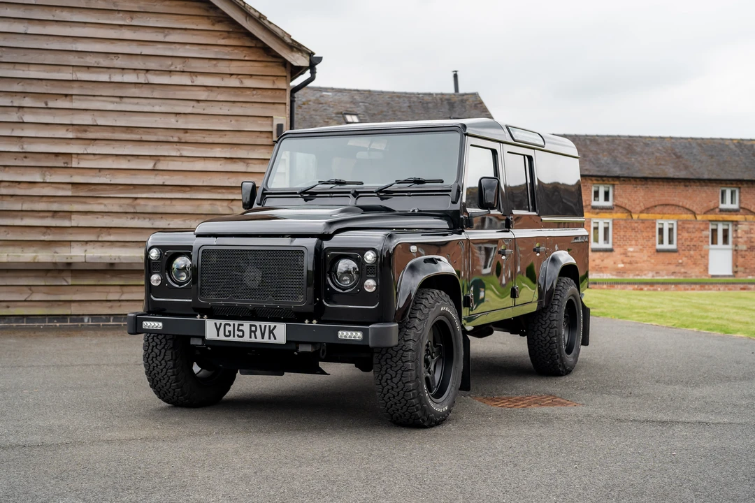 2015 Land Rover Defender 110 - Image 4 of 31