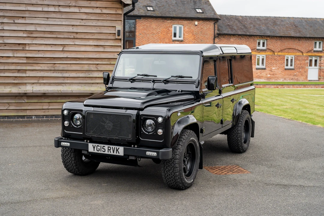 2015 Land Rover Defender 110 - Image 12 of 31