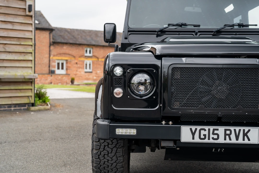 2015 Land Rover Defender 110 - Image 20 of 31