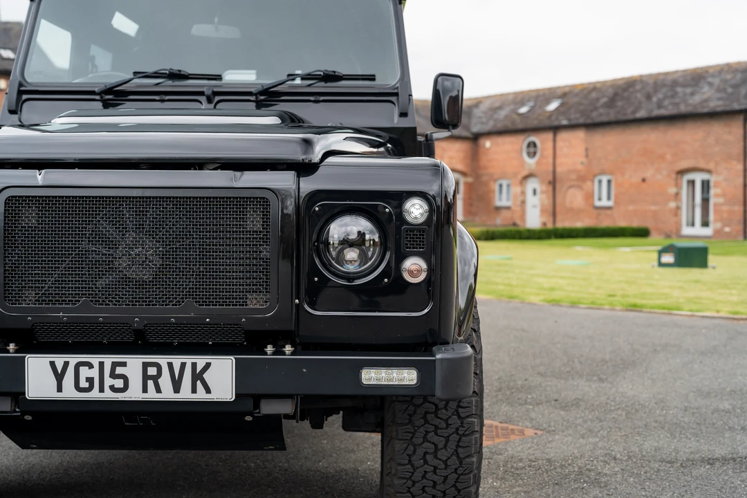 2015 Land Rover Defender 110 - Image 23 of 31