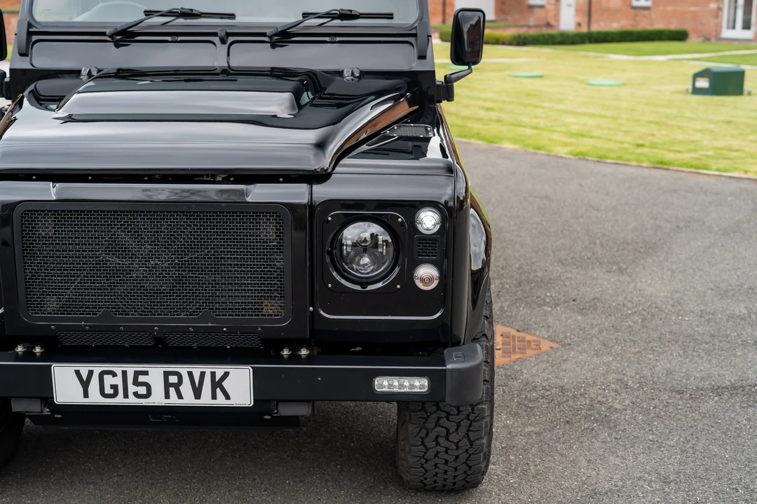 2015 Land Rover Defender 110 - Image 24 of 31