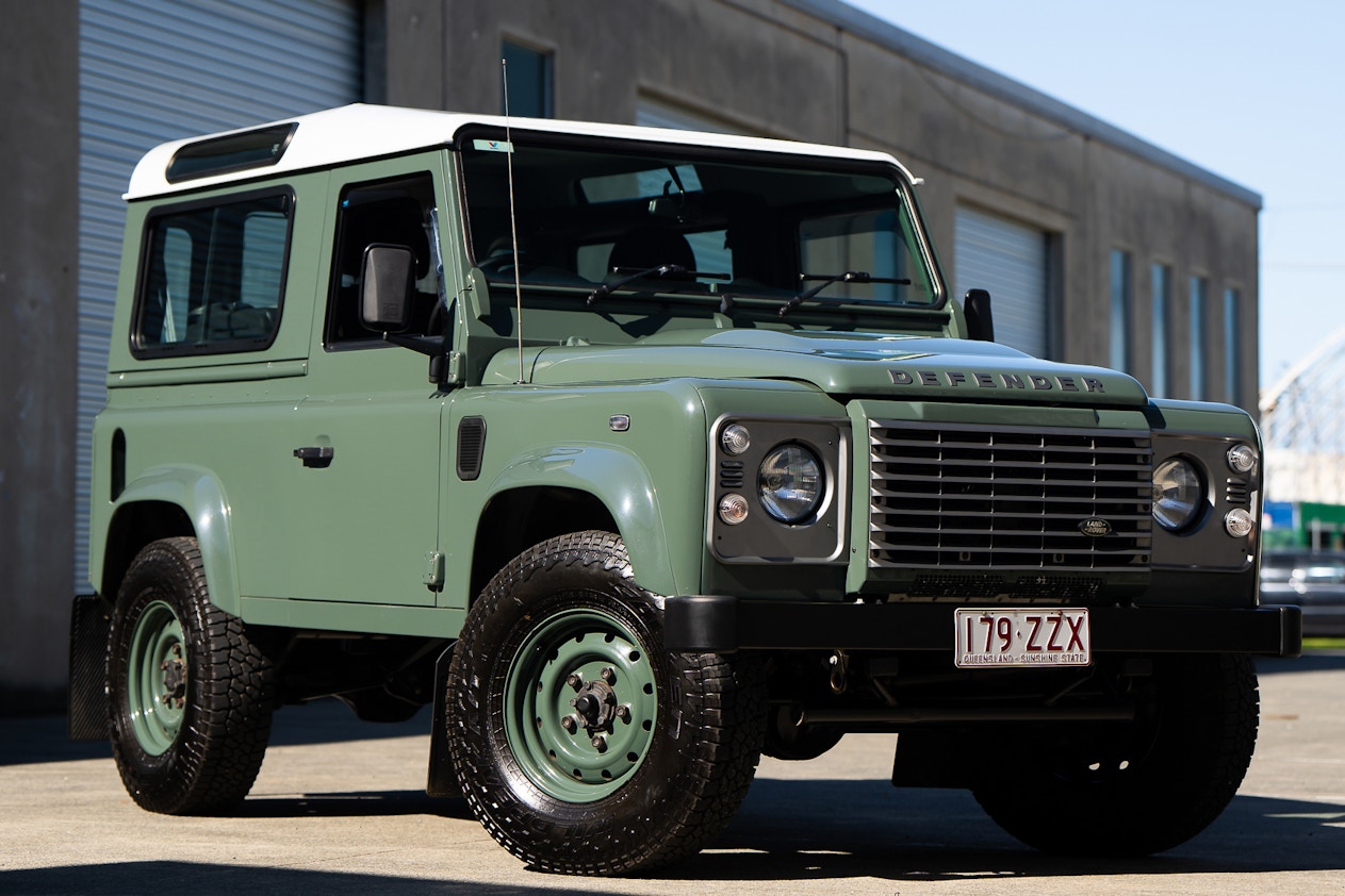 2015 LAND ROVER DEFENDER 90