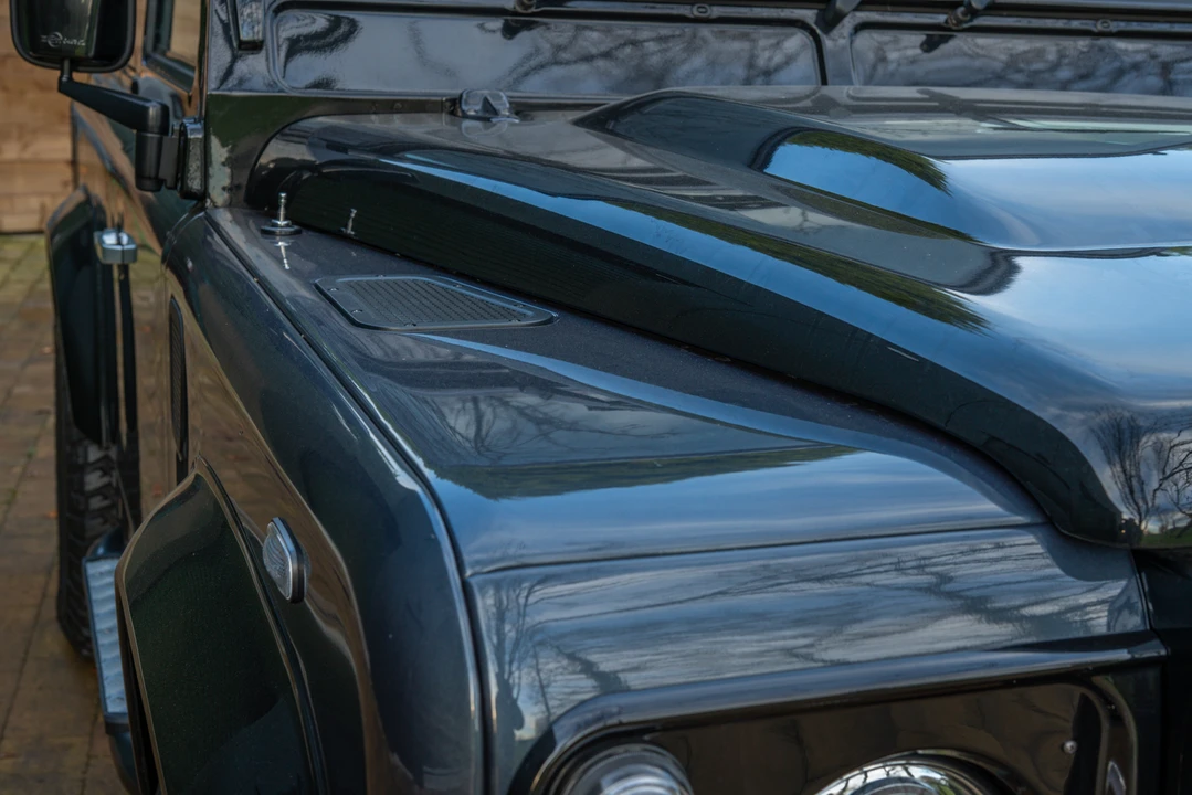 2015 Land Rover Defender 90 - Image 27 of 31