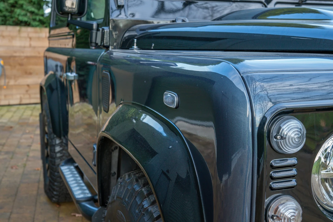 2015 Land Rover Defender 90 - Image 28 of 31