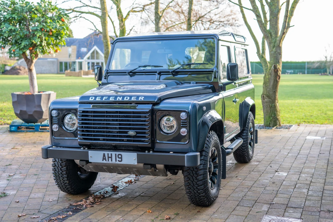 2015 Land Rover Defender 90 - Image 12 of 31