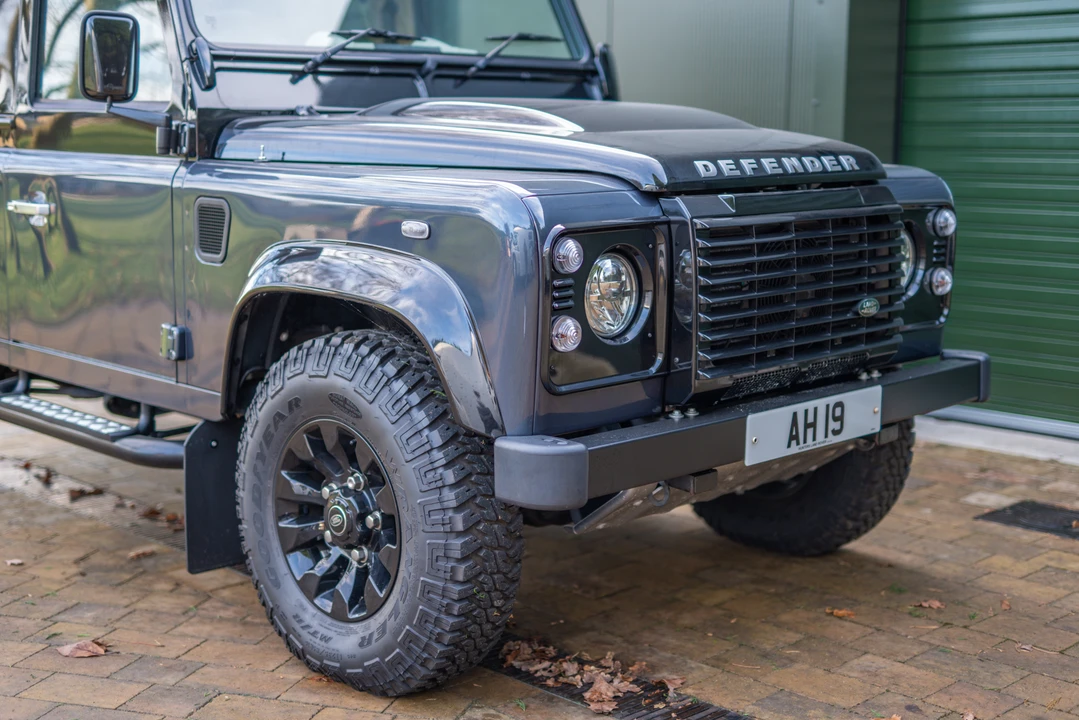 2015 Land Rover Defender 90 - Image 20 of 31
