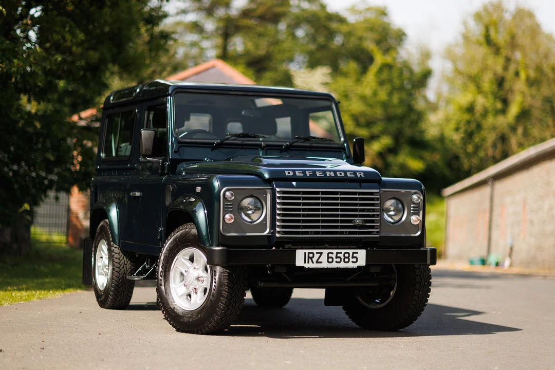 2015 Land Rover Defender 90 - Image 28 of 31