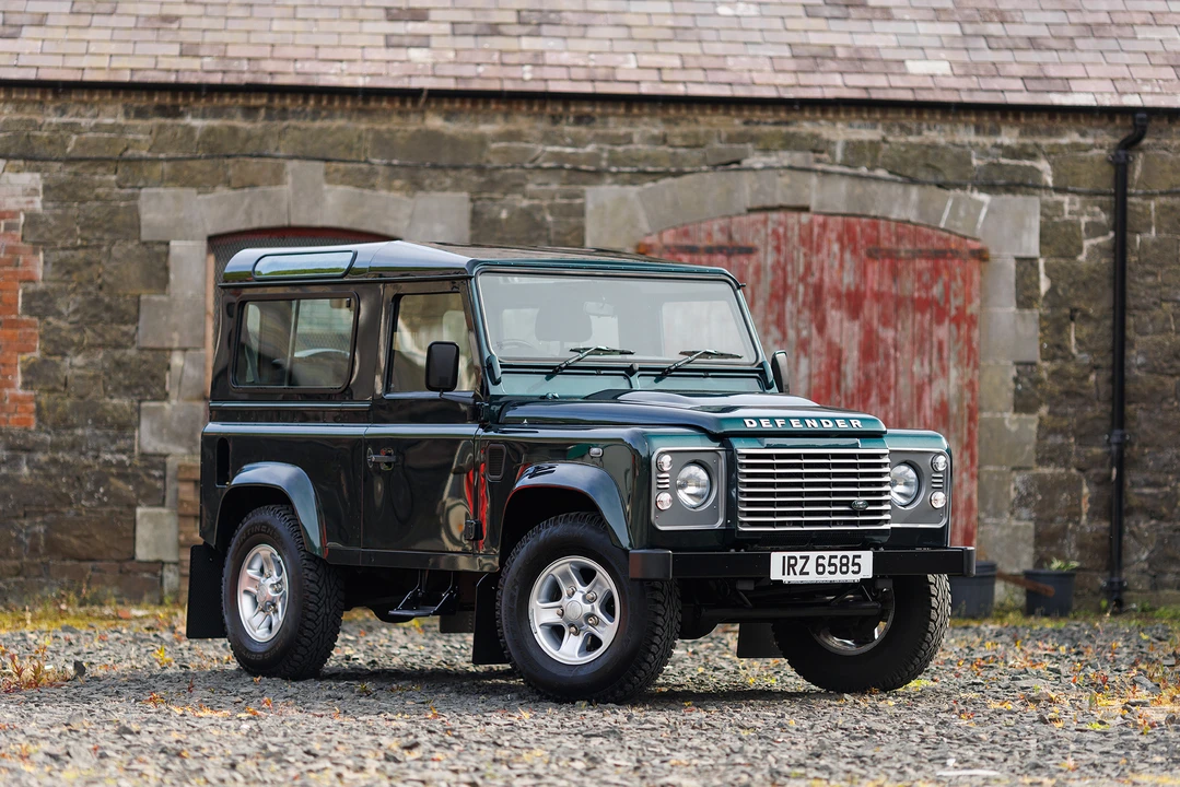 2015 Land Rover Defender 90 - Image 31 of 31