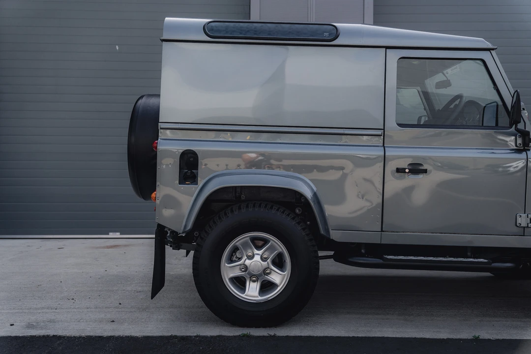 2015 Land Rover Defender 90 - Image 30 of 31