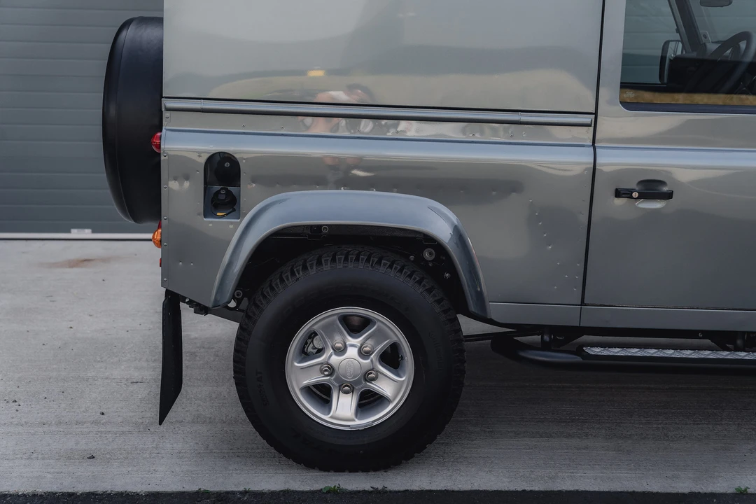 2015 Land Rover Defender 90 - Image 31 of 31