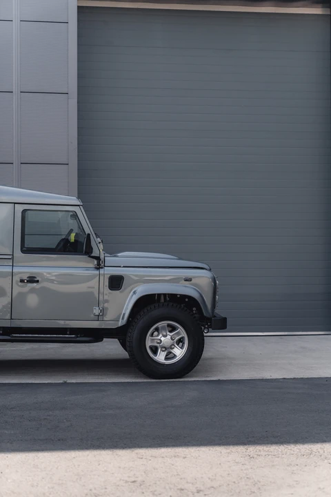 2015 Land Rover Defender 90 - Image 20 of 31