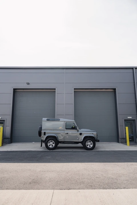 2015 Land Rover Defender 90 - Image 21 of 31