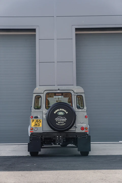 2015 Land Rover Defender 90 - Image 23 of 31