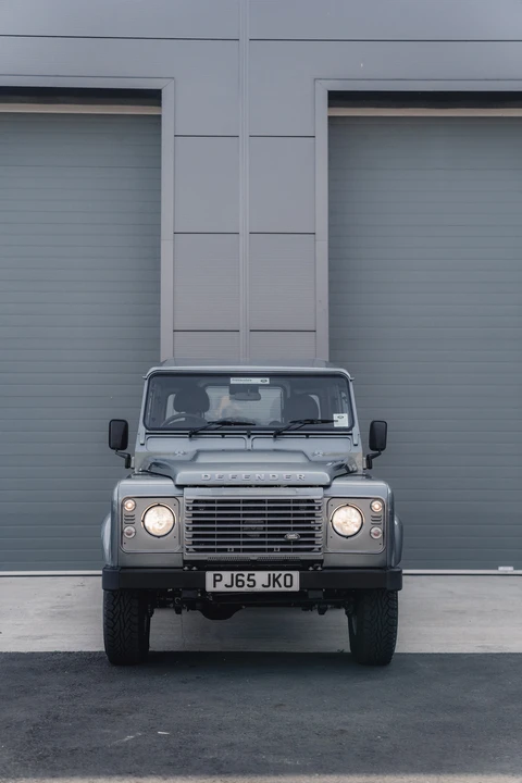 2015 Land Rover Defender 90 - Image 26 of 31