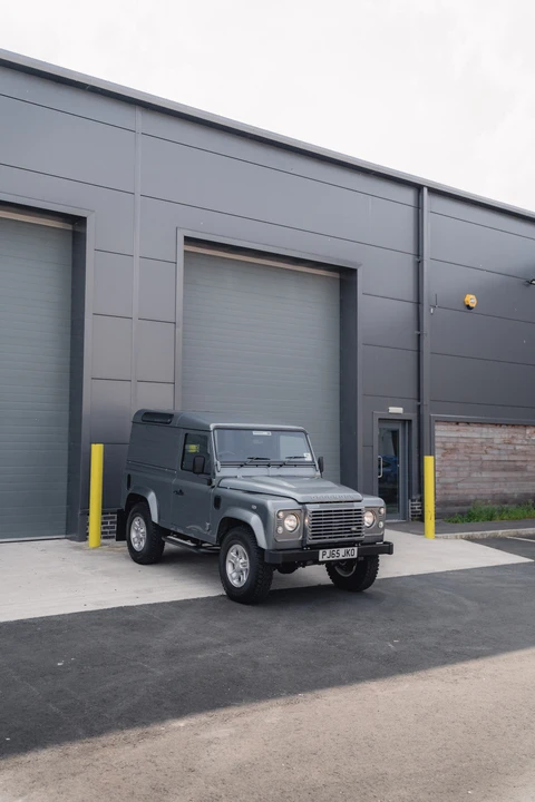 2015 Land Rover Defender 90 - Image 27 of 31
