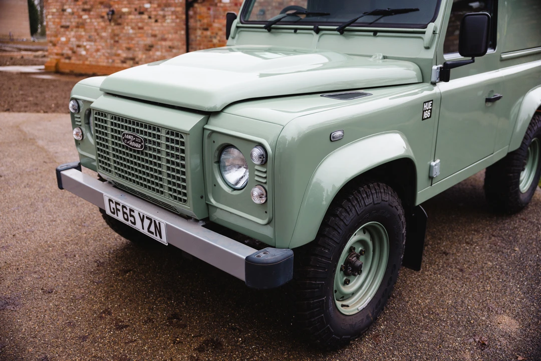 2015 Land Rover Defender 90 - Image 20 of 31