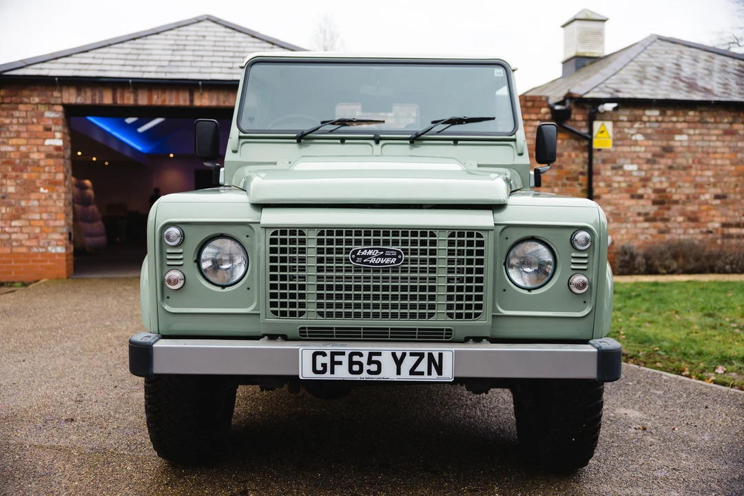 2015 Land Rover Defender 90 - Image 21 of 31