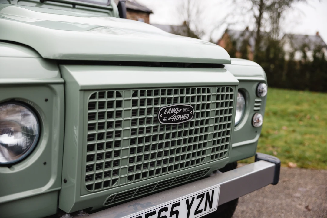 2015 Land Rover Defender 90 - Image 23 of 31