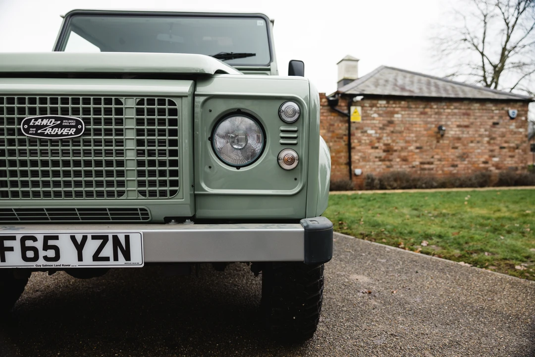 2015 Land Rover Defender 90 - Image 25 of 31