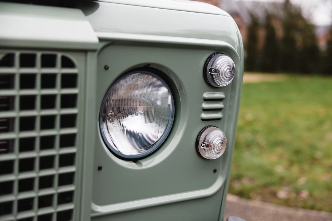 2015 Land Rover Defender 90 - Image 28 of 31
