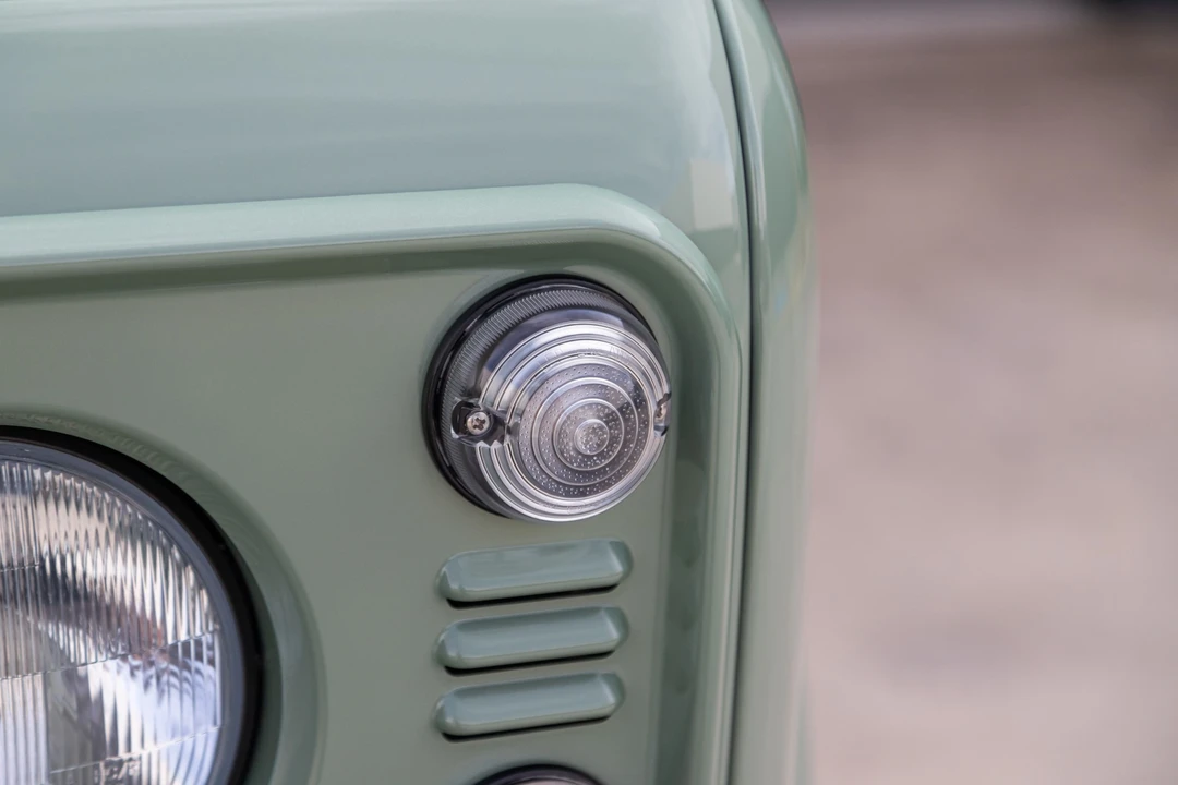 2015 Land Rover Defender 90 - Image 17 of 31