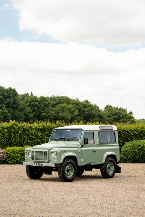 2015 Land Rover Defender 90 - Image 31 of 31