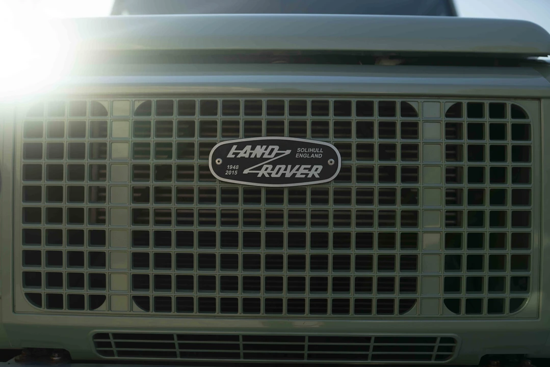2015 Land Rover Defender 90 - Image 21 of 31