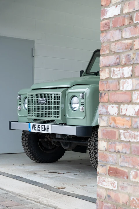 2015 Land Rover Defender 90 - Image 21 of 31