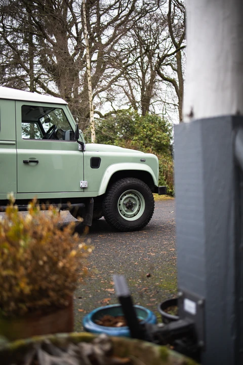 2015 Land Rover Defender 90 - Image 8 of 31