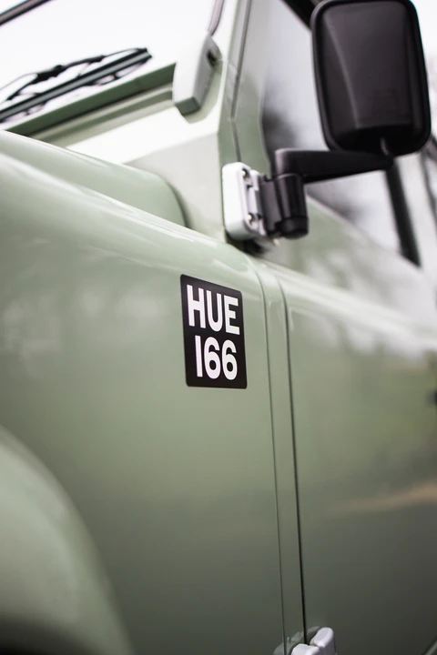 2015 Land Rover Defender 90 - Image 6 of 31