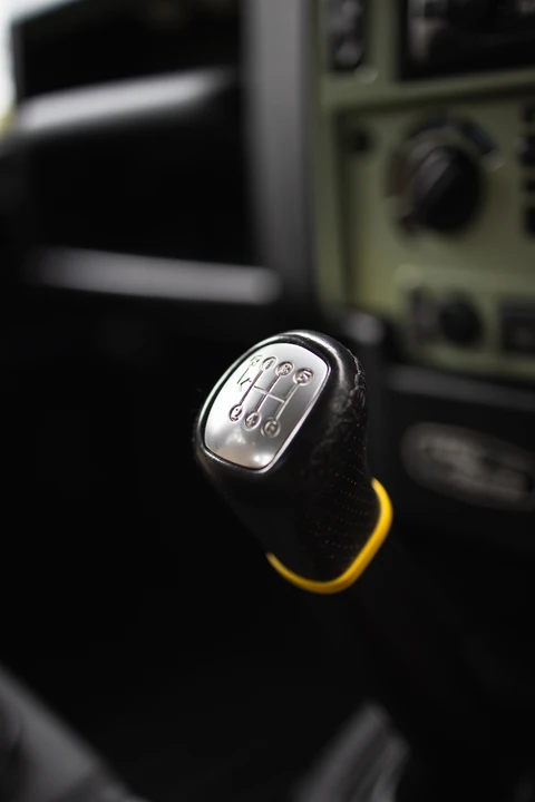 2015 Land Rover Defender 90 - Image 9 of 31