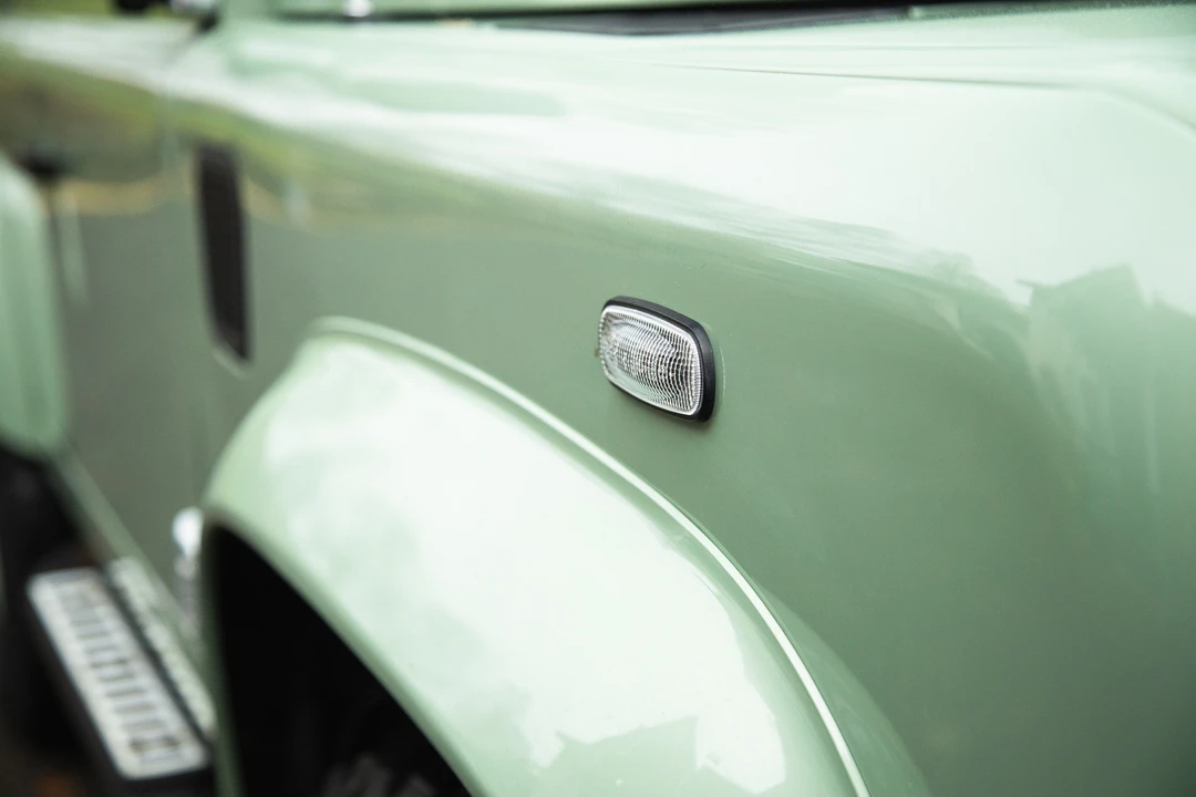 2015 Land Rover Defender 90 - Image 22 of 31
