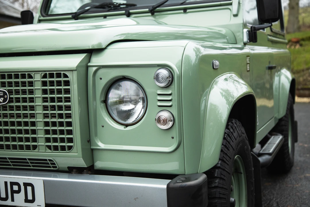 2015 Land Rover Defender 90 - Image 28 of 31