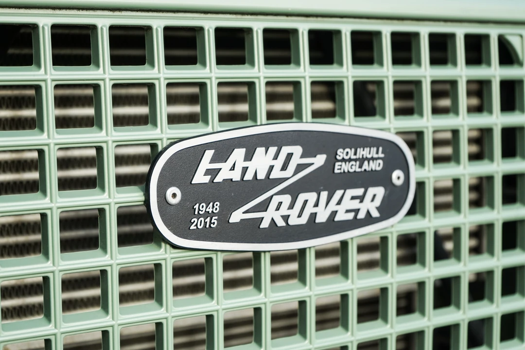 2015 Land Rover Defender 90 - Image 26 of 31