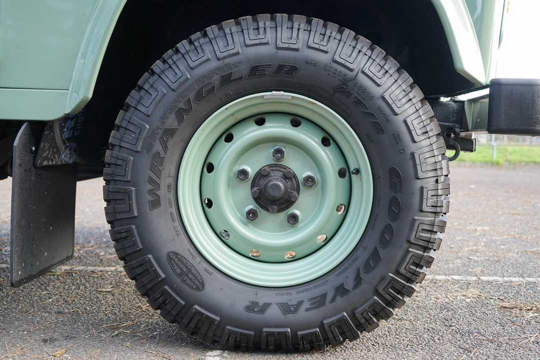 2015 Land Rover Defender 90 - Image 31 of 31