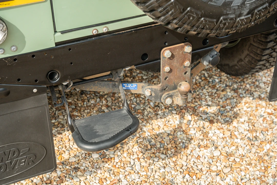 2015 Land Rover Defender 90 - Image 23 of 31